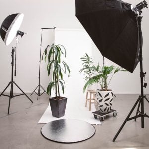 How To Create A Home Photography Studio On A Budget, creative photography tips ideas and props for business and lifestyle photoshoots, photography 101, #photography, simple DIY at home photography studio for baby and family photos